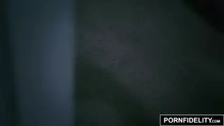 مثليه ملتهة تتوق للقضيب مرة أخرى تحول هاردكور