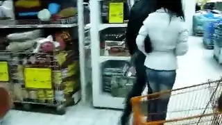 أفكارها المثيرة تجعلها تتوسل لاختراق أعمق