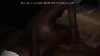 هيجان مص قضيب بجانب الماء بورن الحلق العميق