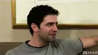 ثلاثي لواط تعنيف