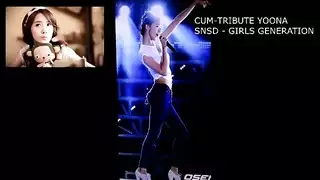  جلسة شرج لمراهقة نحيلة على طاولة البلياردو، يونا لي تنزل بقوة من جنس قاسٍ