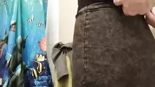 لعبة تلبيس إباحية: تحرش ومداعبة بنات عاريات بشكل صريح