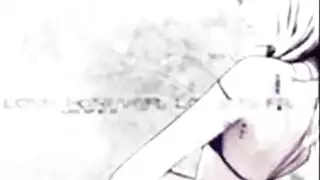 الموديل الساخنة ميمي تتعرى وتفرد كسها في العلن