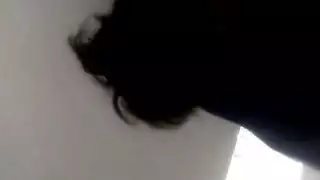 فتاة إسرائيلية كبيرة وعصابة رجال