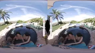 في آر بورن: عاهرات حوض السباحة تثار وتتحرش في الواقع الافتراضي