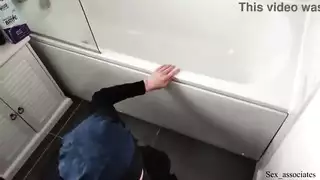 نيك خادمة تطلب المبلغ الاضافي لي السكس