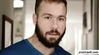 فعل حلق عميق فوري بقضيب كبير