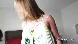 إيلينا ذات المؤخرة المشدودة تتوسل لحركة شرجية قاسية