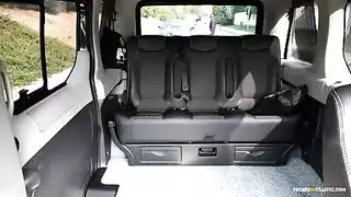 الخادمة السمراء تطالب بقضيبك الصلب في مهبلها الرطب