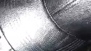 إباحية عفوية: وضعية كلابية في ممر البولينج وإنهاء بالقذف الداخلي