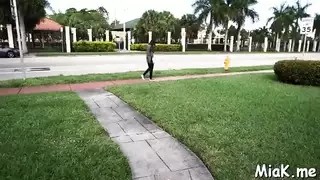 نجمة عربية ميا خليفة في مشهد عنيف للنيك في الحلق والكس