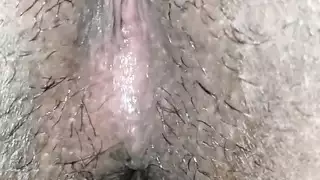 زوجة تجلب لهو هدية سديقتها لينيكها