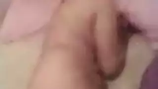 يلعب بطيز اهته