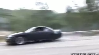 ساشا جونز تمص بعمق و تتعرض لنيك شديد في مشهد إكس إكس إكس