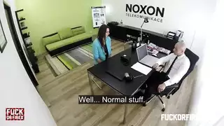 عرض فموي من السكرتيرة الفرنسية للرئيس