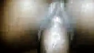 جلسة تصوير عارية غير خاضعة للرقابة للأعضاء التناسلية الصغيرة