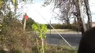 مراهقة مشاغبة تدمر فرجها أثناء عرض خاص