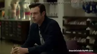 حلم جيل كاسيدي الإباحي: رجل وسيم يلتهم كسها وثدييها