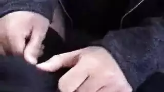 بالكاد قانونية تمارس جنس آلة قوي وجنس فموي في نفس الوقت