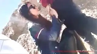 الفتاة الممتلئة تشحن نفسها بعلاقة جنسية قوية مع قضيب أسود