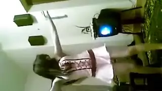 بنت صغيرة ترقص سكس