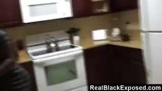 غاضبة من ليلة خالية من الجنس القاسي