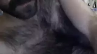 شقراء ساخنة تأخذ قضيب رجل ملتحي في المكتب لأجل الإباحية