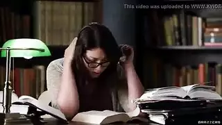 طيز اختو دمار