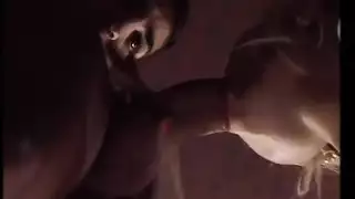 عاهرة الفندق الإيطالية تداعب ثم تمارس الجنس مع العميل في كل فتحة