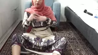 لاعبو كمال الأجسام الإيرانيون العضليون في مهرجان جنسي فوضوي بالحليب والمني