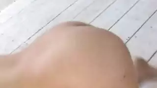 لحس فرج وجماع بقضيب صناعي قوي إباحية سحاقية صريحة