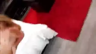 فرج مراهقة ينتشر في ملابس داخلية بيضاء حركة إكس إكس إكس