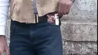 ثالوث سحاقي مراهقات: فعل شرجي ومشعر