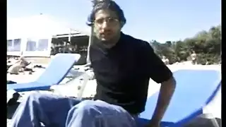 جماع جماعي مع فتاة شاطئ: إباحية مغربية صريحة تحت الشمس