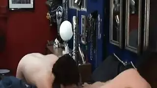 ولد وحالته مترجم