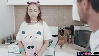 تخطي المدرسة ليوم من جنس المراهقين الخام