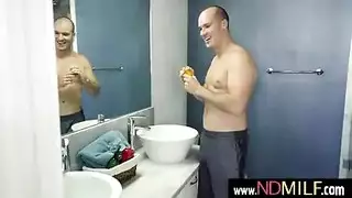 وجهها غارق في المهبل: لعق ومص فوضوي لأليكس روز