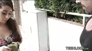 حركة جماع مزدوجة صريحة: نكح فتحات ديستني الضيقة بقضيبين