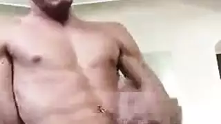 جنس vip: الرجل الوسيم الغني يهيمن على خادمته المستعدة