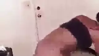 جنس شرجي وطحن مهبل يجعل هذه الكلاب تندي
