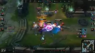 حورية عربية تتعرض لعملية جنس جماعي من أربعة فحول مثيرة