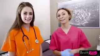 ثنائي عنيف: قضمة مزدوجة تؤدي إلى جنس خشن