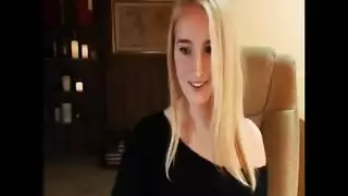 فتاة شقية تبث جلسة استمناء مثيرة على سناب