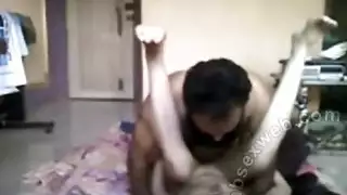 نجم البورن المشعر يقدم جلسة نيك مكثفة لمراهقة