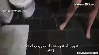 أخ وأخت في فيلم إباحي قاسي: مداعبة فرجية عنيفة
