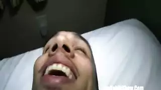 فرج مونا الضيق يتمدد بقضيب لاعب كمال الأجسام السميك