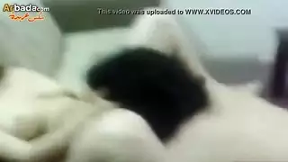 ملكة جمال لبنان تجبر حبيبها المطيع على أكل كسها حتى النشوة