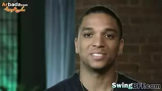 زوجات يتبادلن ويشاركن في علاقة جنسية جماعية صريحة