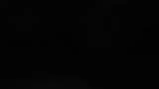 نشاط قدمي سري: باريس تداعب فرجها وهي تلعب بأقدامها