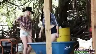 هوس فموي ثلاثي: عبادة قضيب غليظ وعصيري واحد